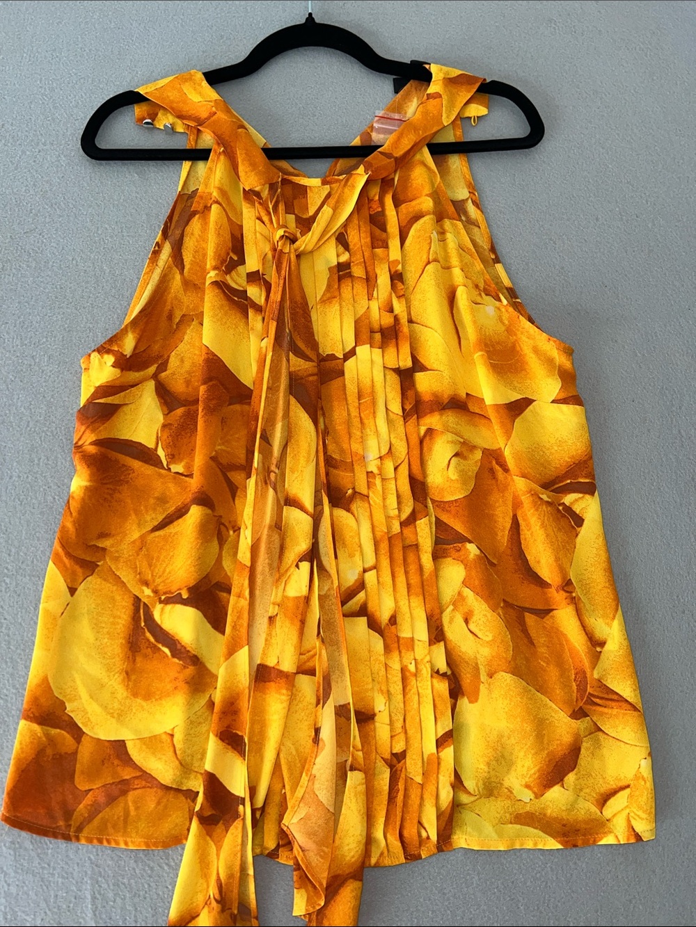 New York & Company Yellow Floral Tie-Neck Pleated Camisole